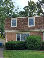 729 Sir Walter CLB, Virginia Beach, VA 23452