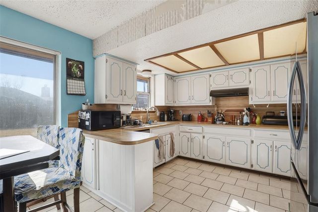 1008 Royal Lane, Yukon, OK 73099