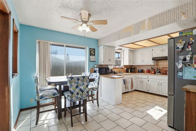 1008 Royal Lane, Yukon, OK 73099