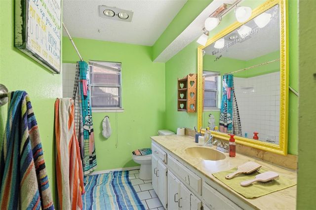 1008 Royal Lane, Yukon, OK 73099