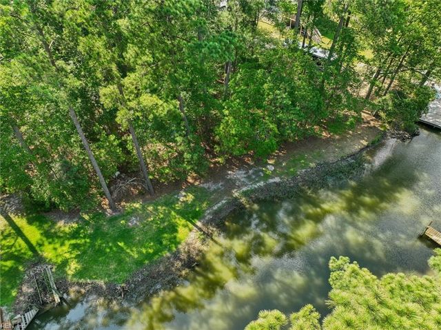 106 Anchor DR, Yorktown, VA 23692