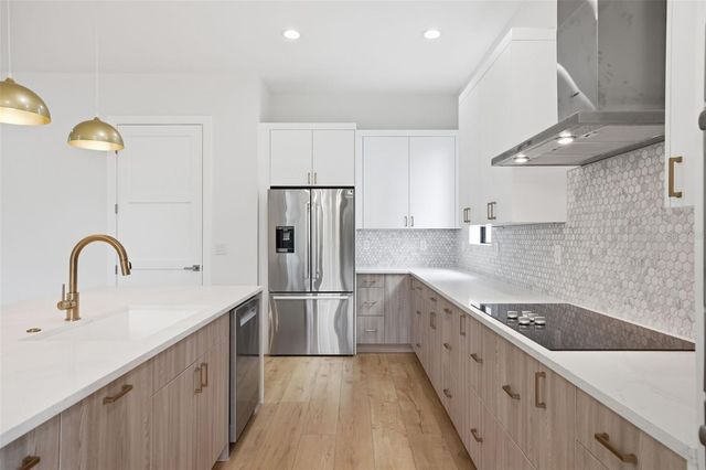 1943 SHORE ACRES BOULEVARD NE, St Petersburg, FL 33703