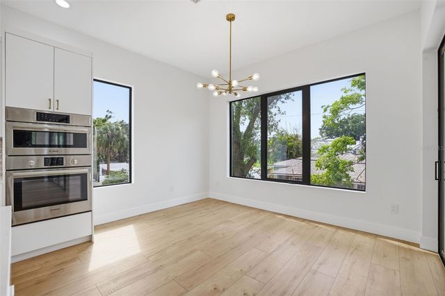 1943 SHORE ACRES BOULEVARD NE, St Petersburg, FL 33703