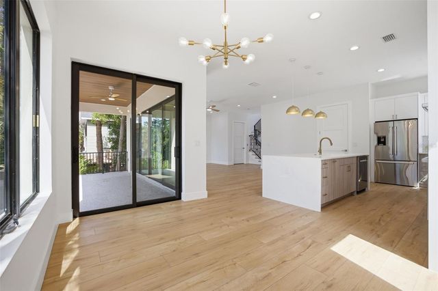 1943 SHORE ACRES BOULEVARD NE, St Petersburg, FL 33703