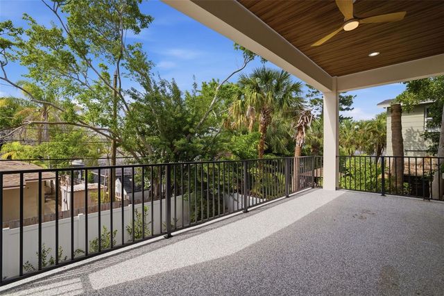 1943 SHORE ACRES BOULEVARD NE, St Petersburg, FL 33703