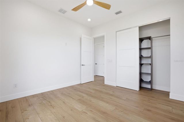 1943 SHORE ACRES BOULEVARD NE, St Petersburg, FL 33703