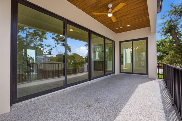 1943 SHORE ACRES BOULEVARD NE, St Petersburg, FL 33703