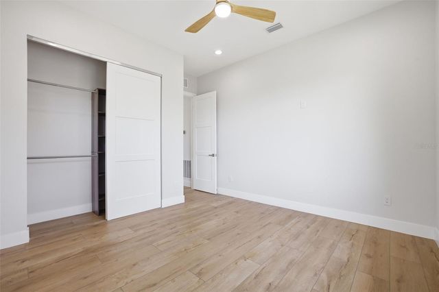 1943 SHORE ACRES BOULEVARD NE, St Petersburg, FL 33703