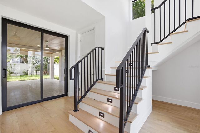 1943 SHORE ACRES BOULEVARD NE, St Petersburg, FL 33703