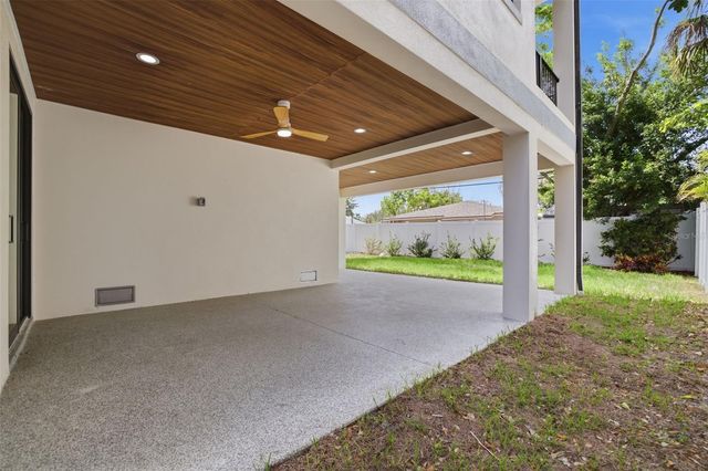 1943 SHORE ACRES BOULEVARD NE, St Petersburg, FL 33703