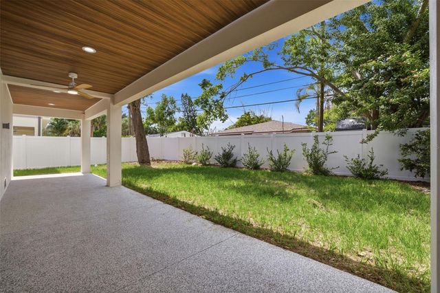 1943 SHORE ACRES BOULEVARD NE, St Petersburg, FL 33703