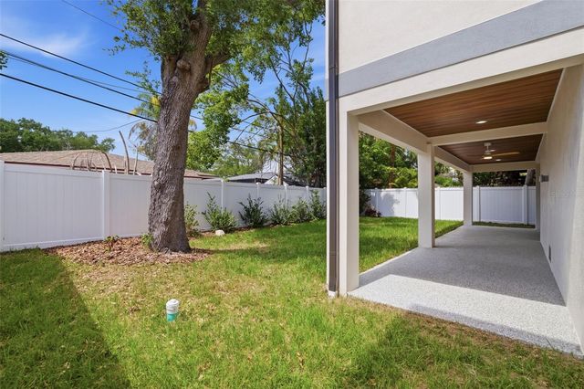 1943 SHORE ACRES BOULEVARD NE, St Petersburg, FL 33703