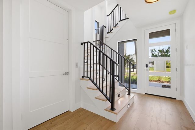 1943 SHORE ACRES BOULEVARD NE, St Petersburg, FL 33703