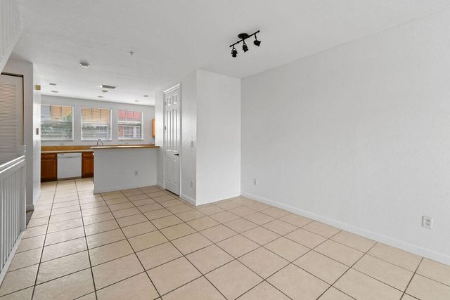 433 Amador Lane 5, West Palm Beach, FL 33401