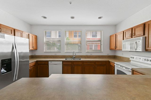 433 Amador Lane 5, West Palm Beach, FL 33401