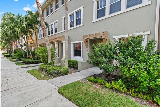 433 Amador Lane 5, West Palm Beach, FL 33401
