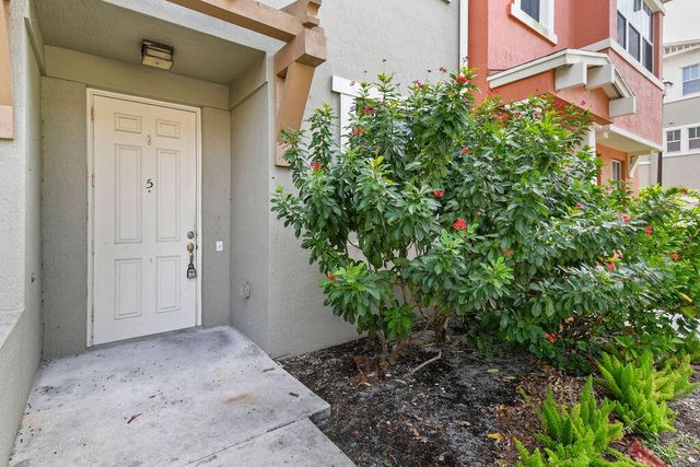 433 Amador Lane 5, West Palm Beach, FL 33401