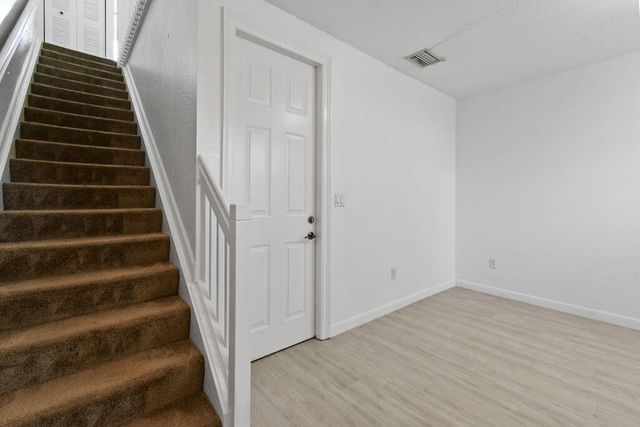 433 Amador Lane 5, West Palm Beach, FL 33401