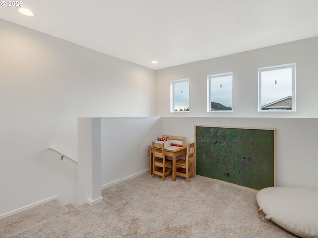 5010 GEMINI Ave Ne, Salem, OR 97305