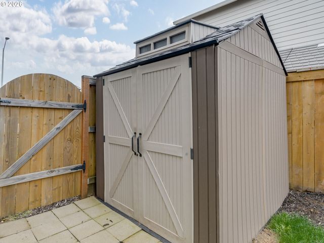 5010 GEMINI Ave Ne, Salem, OR 97305