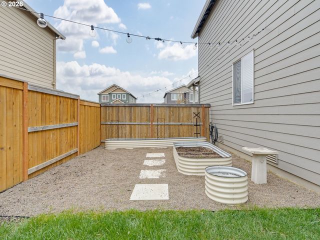 5010 GEMINI Ave Ne, Salem, OR 97305