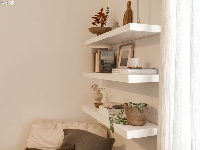 5010 GEMINI Ave Ne, Salem, OR 97305