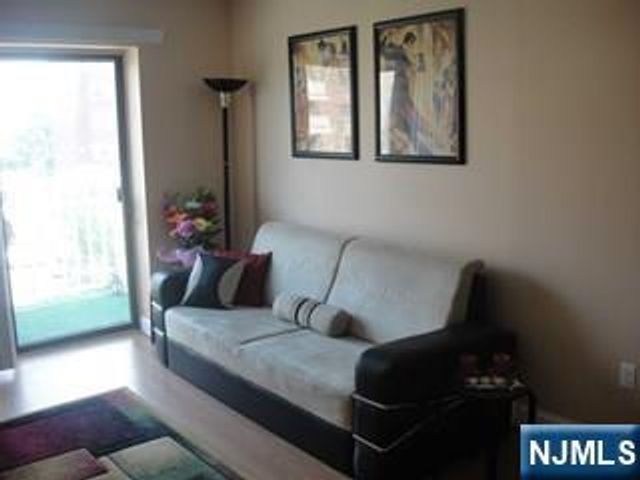245 Anderson Street 4G, Hackensack, NJ 07601