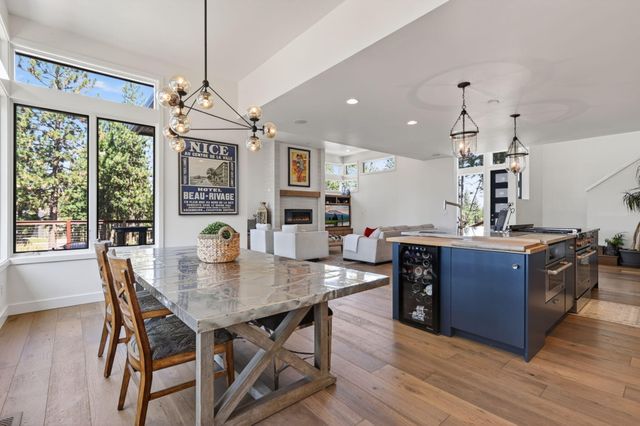 61422 Meeks Trail, Bend, OR 97702