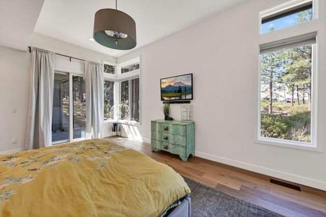 61422 Meeks Trail, Bend, OR 97702