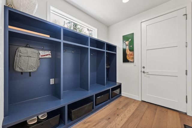 61422 Meeks Trail, Bend, OR 97702