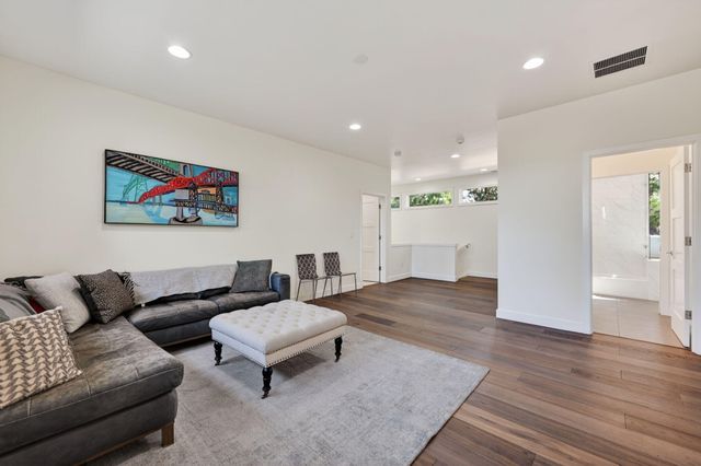 61422 Meeks Trail, Bend, OR 97702