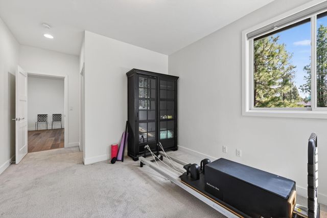 61422 Meeks Trail, Bend, OR 97702