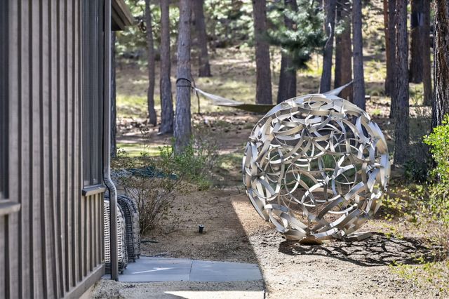 61422 Meeks Trail, Bend, OR 97702