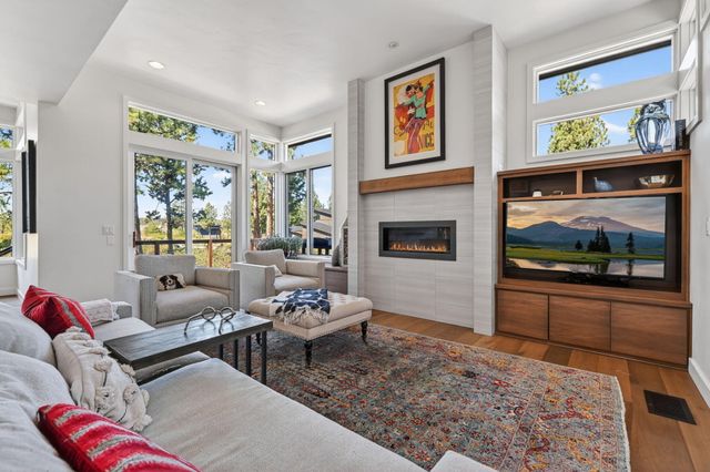 61422 Meeks Trail, Bend, OR 97702