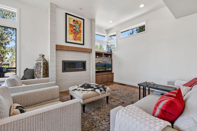 61422 Meeks Trail, Bend, OR 97702