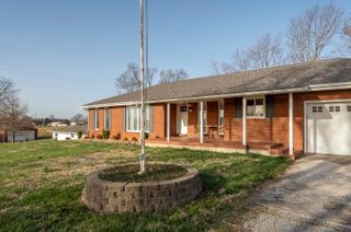 4041 South Farm Road 107, Brookline, MO 65619