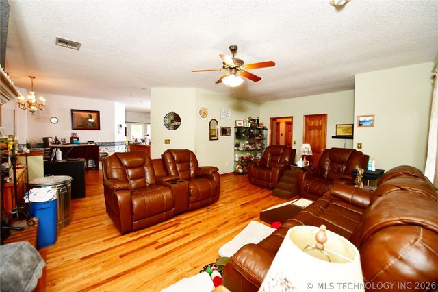 2634 E 508 Road, Salina, OK 74365