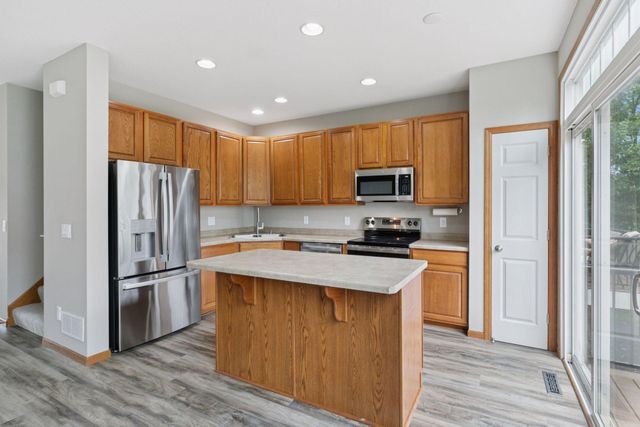 1508 Savanna Drive, Shakopee, MN 55379