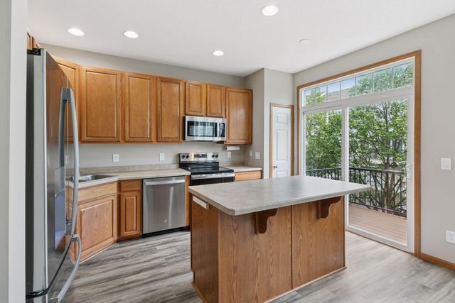1508 Savanna Drive, Shakopee, MN 55379