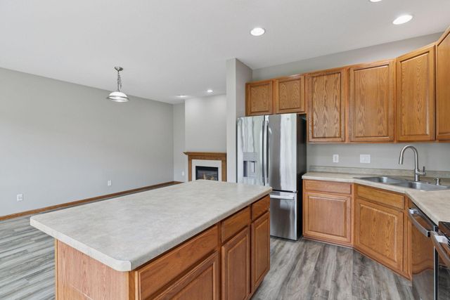 1508 Savanna Drive, Shakopee, MN 55379