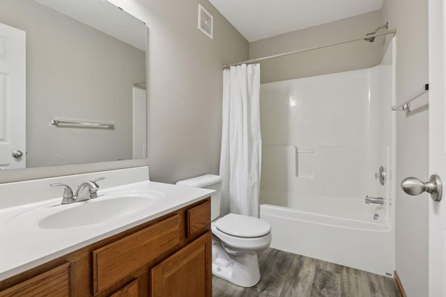 1508 Savanna Drive, Shakopee, MN 55379