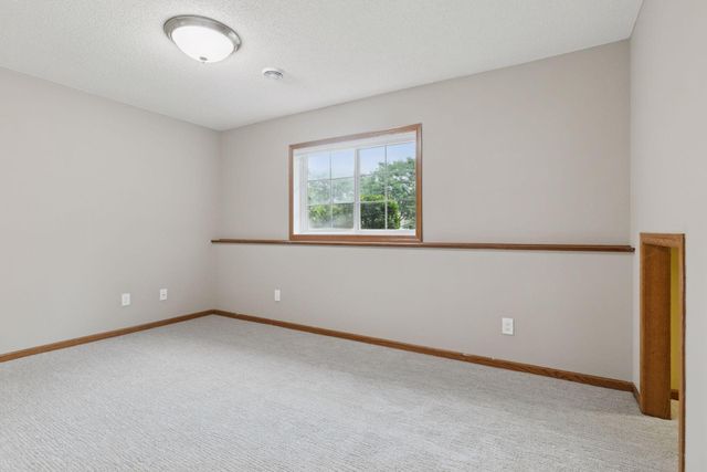 1508 Savanna Drive, Shakopee, MN 55379