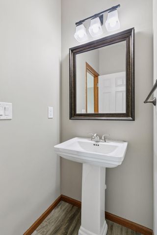 1508 Savanna Drive, Shakopee, MN 55379