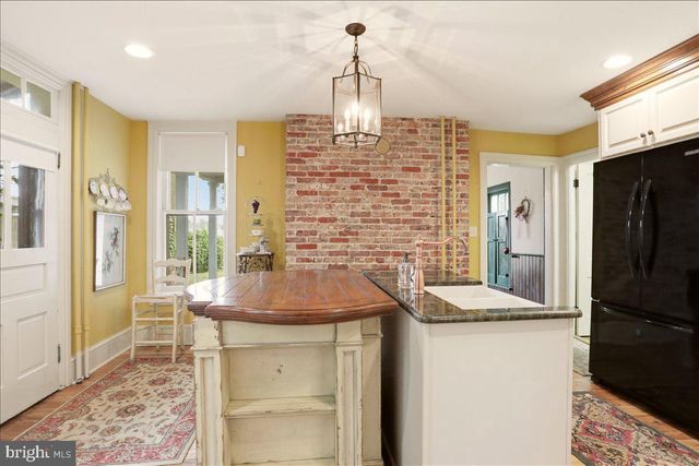 627 PHILADELPHIA AVE, Chambersburg, PA 17201