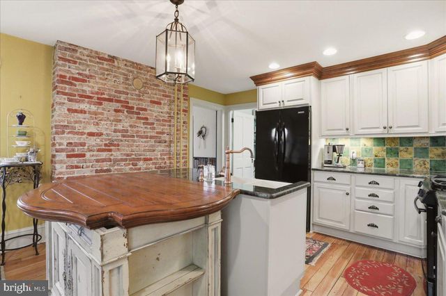627 PHILADELPHIA AVE, Chambersburg, PA 17201