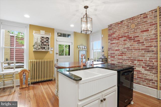 627 PHILADELPHIA AVE, Chambersburg, PA 17201