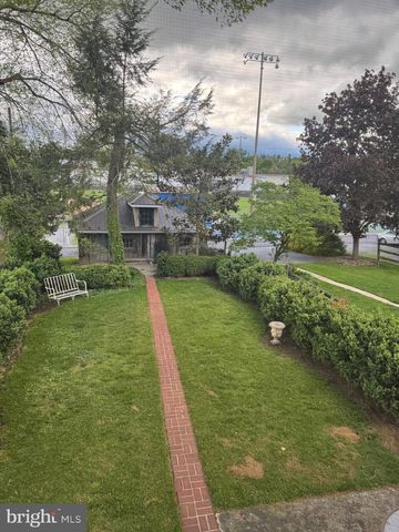 627 PHILADELPHIA AVE, Chambersburg, PA 17201