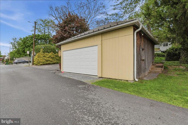 627 PHILADELPHIA AVE, Chambersburg, PA 17201
