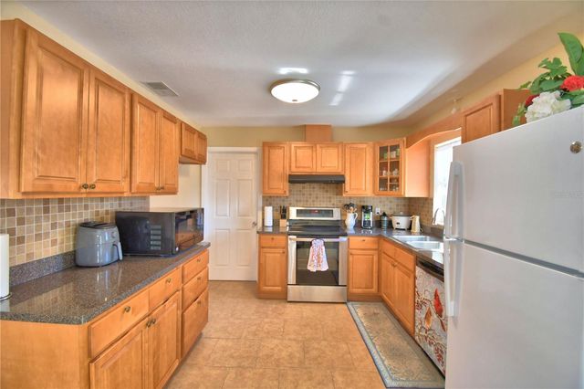 2410 W CENTRAL AVENUE, Winter Haven, FL 33880