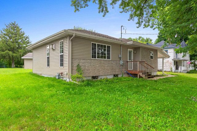 210 N GRAND AVENUE, Embarrass, WI 54933